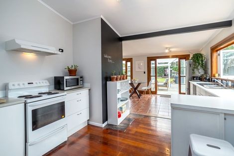 Photo of property in 234 Main Street, Greytown, 5712