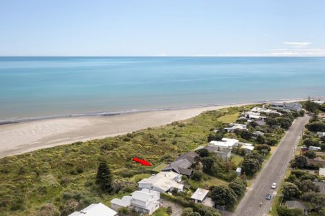 Photo of property in 41 Field Way, Waikanae Beach, Waikanae, 5036