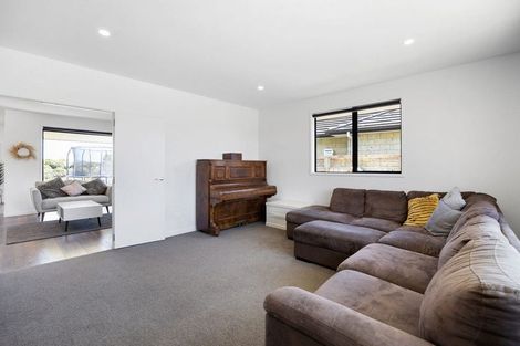 Photo of property in 7 Hyatt Close, Leamington, Cambridge, 3432