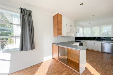 Photo of property in 8 Sherwood Avenue, Te Atatu South, Auckland, 0610