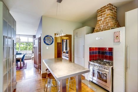 Photo of property in 8 Brewster Street, Bluff Hill, Napier, 4110