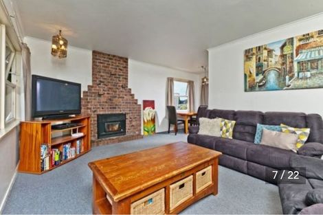 Photo of property in 23 Ellice Road, Totara Vale, Auckland, 0629