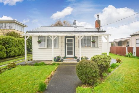 Photo of property in 37 Station Road, Marton, 4710