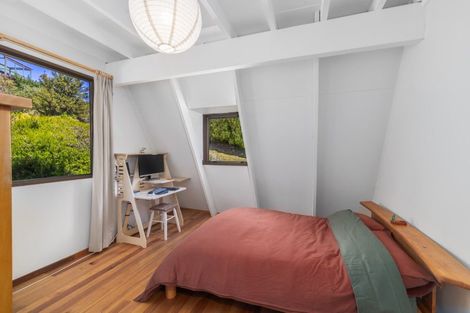 Photo of property in 23 Ranui Crescent, Diamond Harbour,  8971