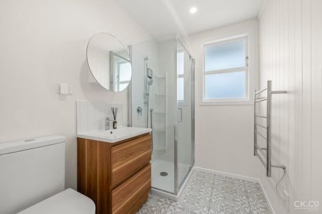 Photo of property in 1/1 Saulbrey Grove, Woburn, Lower Hutt, 5010