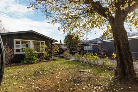 Photo of property in 38 Centennial Avenue, Arrowtown, 9302