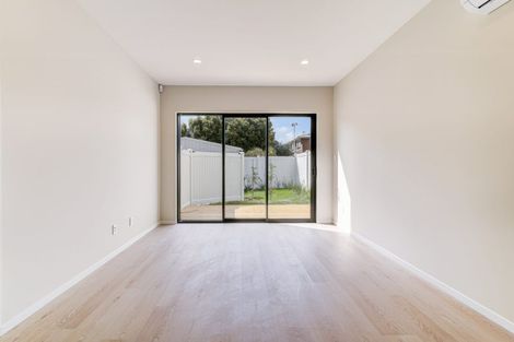 Photo of property in 40 Allington Road, Massey, Auckland, 0614