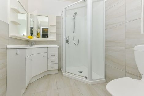 Photo of property in 11 Queen Natalie Place, Massey, Auckland, 0614