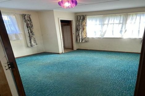 Photo of property in 21 Roberts Street, Tawa, Wellington, 5028