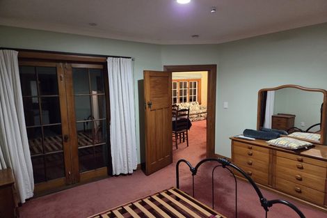 Photo of property in 5 Waiteata Road, Kelburn, Wellington, 6012