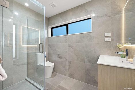 Photo of property in 152a Botany Road, Botany Downs, Auckland, 2010