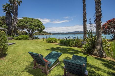Photo of property in 950 Whangaruru Road North, Whangaruru, Russell, 0184