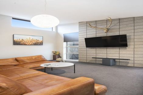 Photo of property in 94 Lake Panorama Drive, Henderson Valley, Auckland, 0612