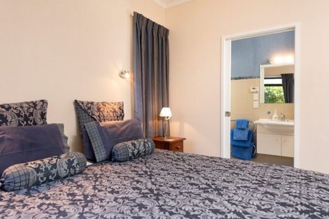 Photo of property in 10 Fairway Avenue, Mount Maunganui, 3116