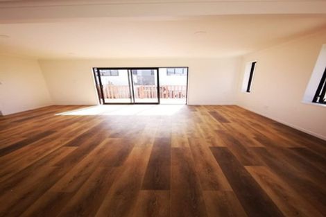 Photo of property in 124c Rosier Road, Glen Eden, Auckland, 0602