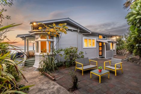 Photo of property in 18 Hukarere Road, Bluff Hill, Napier, 4110