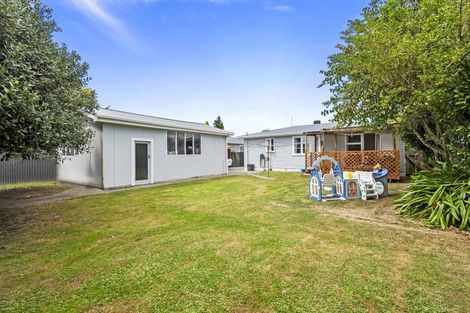 Photo of property in 11 Pembroke Street, Highbury, Palmerston North, 4412