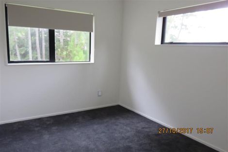 Photo of property in 5 Fernhaven Place, Massey, Auckland, 0614