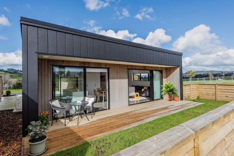 Photo of property in 1 Cherry Tree Lane, Glenbervie, 0173