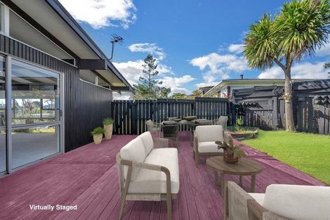 Photo of property in 44 Miltonia Avenue, Te Atatu South, Auckland, 0610