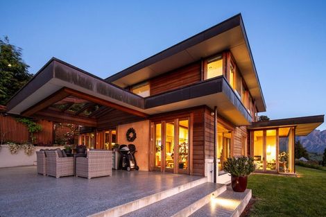 Photo of property in 27 Edinburgh Drive, Queenstown, 9300