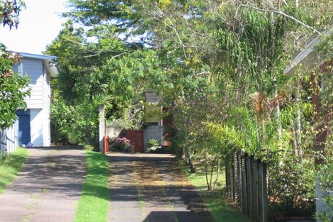 Photo of property in 22 Havelle Avenue, Titirangi, Auckland, 0604