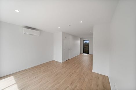 Photo of property in 2/39 Pakuranga Road, Pakuranga, Auckland, 2010