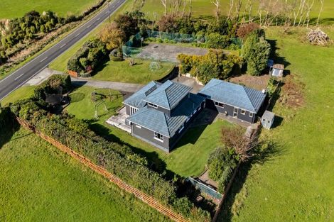 Photo of property in 2775 Eltham Road, Te Kiri, Opunake, 4682