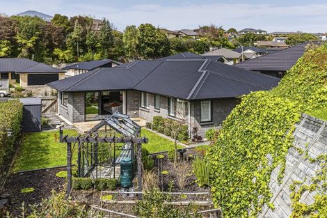 Photo of property in 9 Frederick Place, Whalers Gate, New Plymouth, 4310