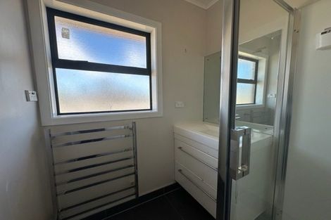 Photo of property in 18 President Avenue, Papakura, 2110
