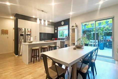 Photo of property in 9 Ruth Craig Place, Stanmore Bay, Whangaparaoa, 0932