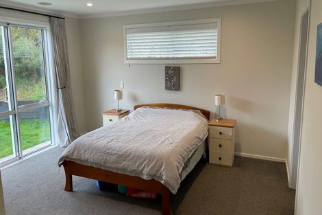 Photo of property in 208 Navigation Drive, Whitby, Porirua, 5024