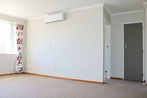 Photo of property in 6 Kiwi Court, Roslyn, Palmerston North, 4414