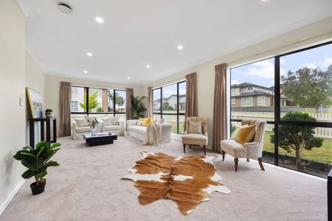 Photo of property in 1 Askerne Drive, Flat Bush, Auckland, 2016