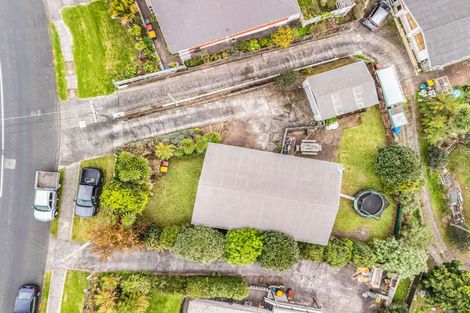 Photo of property in 42 Omata Road, Marfell, New Plymouth, 4310