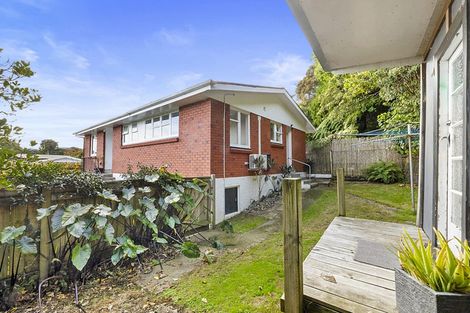 Photo of property in 1a Ward Place, Marfell, New Plymouth, 4310