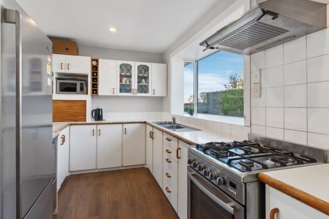 Photo of property in 20 Seymour Street, Hornby, Christchurch, 8042