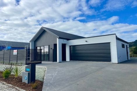 Photo of property in 62 Mataikokako Loop, Kawakawa Bay, 2585