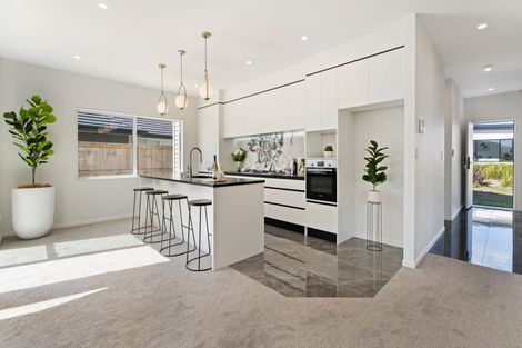 Photo of property in 17 Uatoto Road, Clarks Beach, 2122