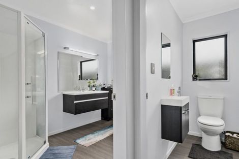 Photo of property in 11 Lakeview Quay, Pyes Pa, Tauranga, 3112