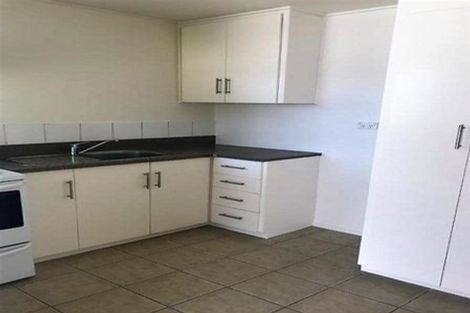 Photo of property in 2/32 Napier Road, Havelock North, 4130