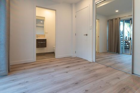 Photo of property in 268/2a Onewa Road, Birkenhead, Auckland, 0626