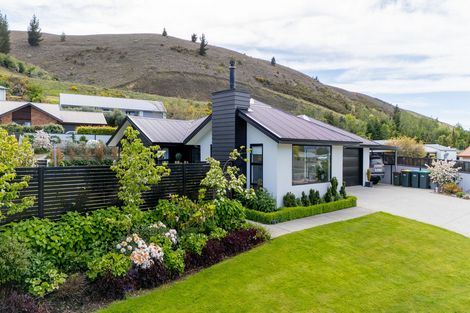 Photo of property in 76 Shields Street, Clyde, 9330