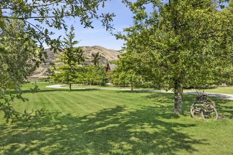 Photo of property in 30 Paterson Drive, Hawea Flat, Lake Hawea, 9382