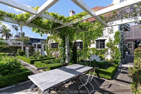 Photo of property in 14 Rewiti Avenue, Takapuna, Auckland, 0622