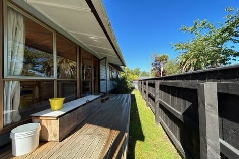 Photo of property in 194 Te Moana Road, Waikanae, 5036