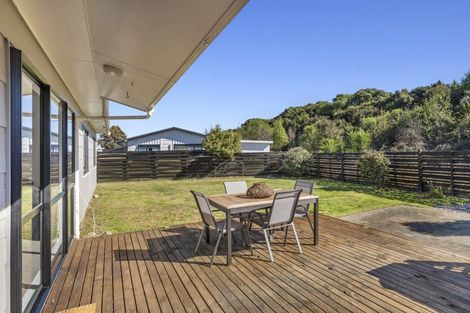 Photo of property in 15 Spackman Crescent, Paraparaumu, 5032