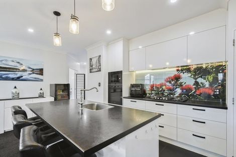 Photo of property in 18 Parkinson Place, Woodend, 7610