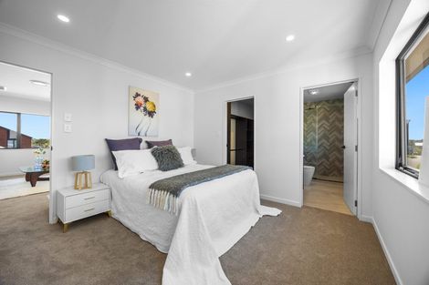 Photo of property in 2 Laurel Drive, Rosehill, 2113