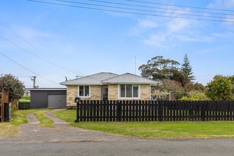 Photo of property in 54 Spencer Avenue, Maketu, 3189